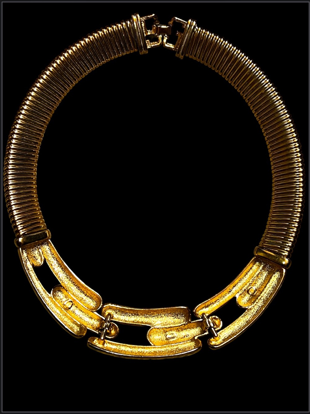 Vintage 1980’s Givenchy Gold-Tone Tubogas Omega Collar Necklace - Picture 5 of 12